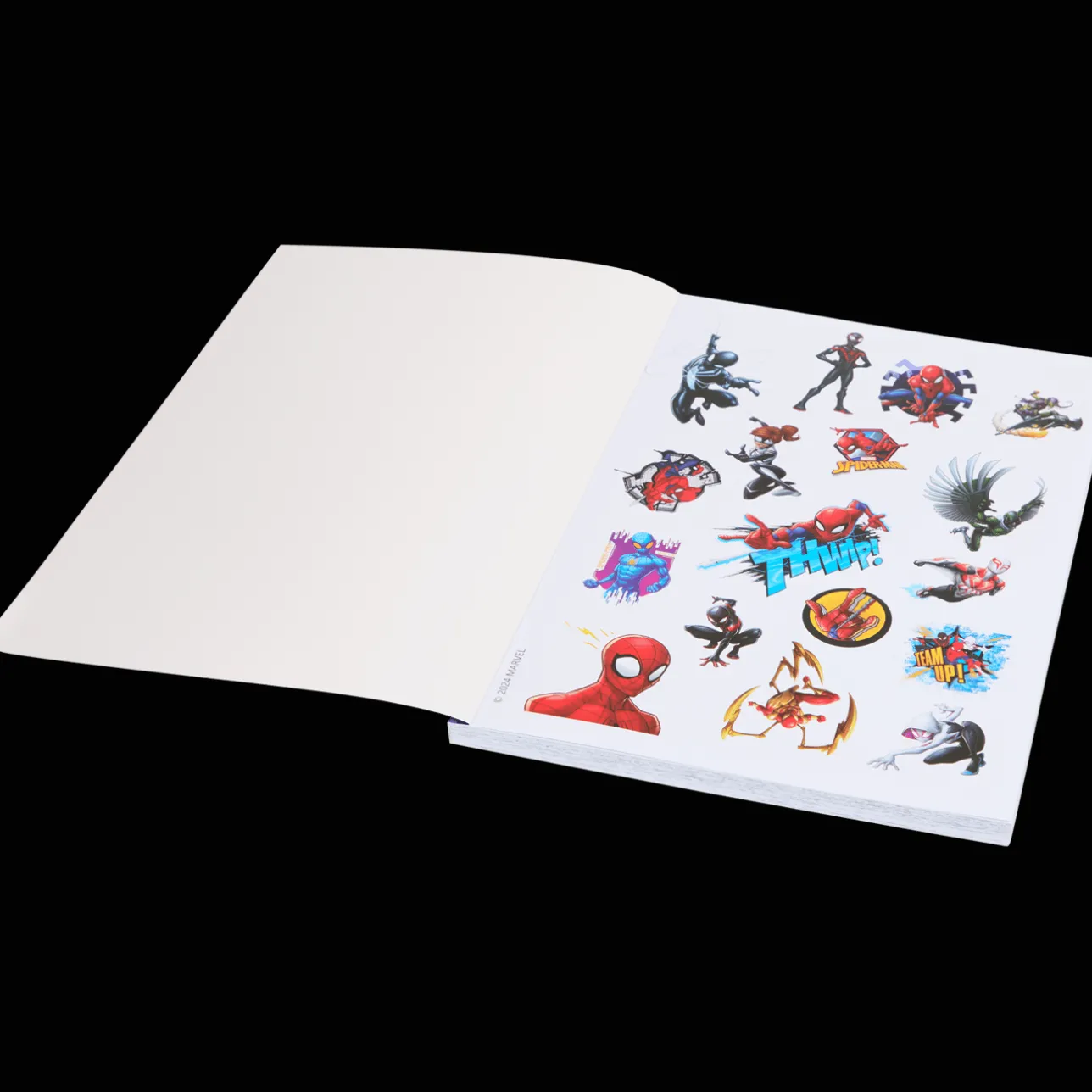 Action Disney kleur- en stickerboek> Kleuren & Tekenen